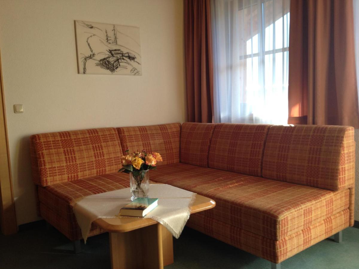 Haus Christaldo Bed & Breakfast Sankt Anton am Arlberg Exterior photo