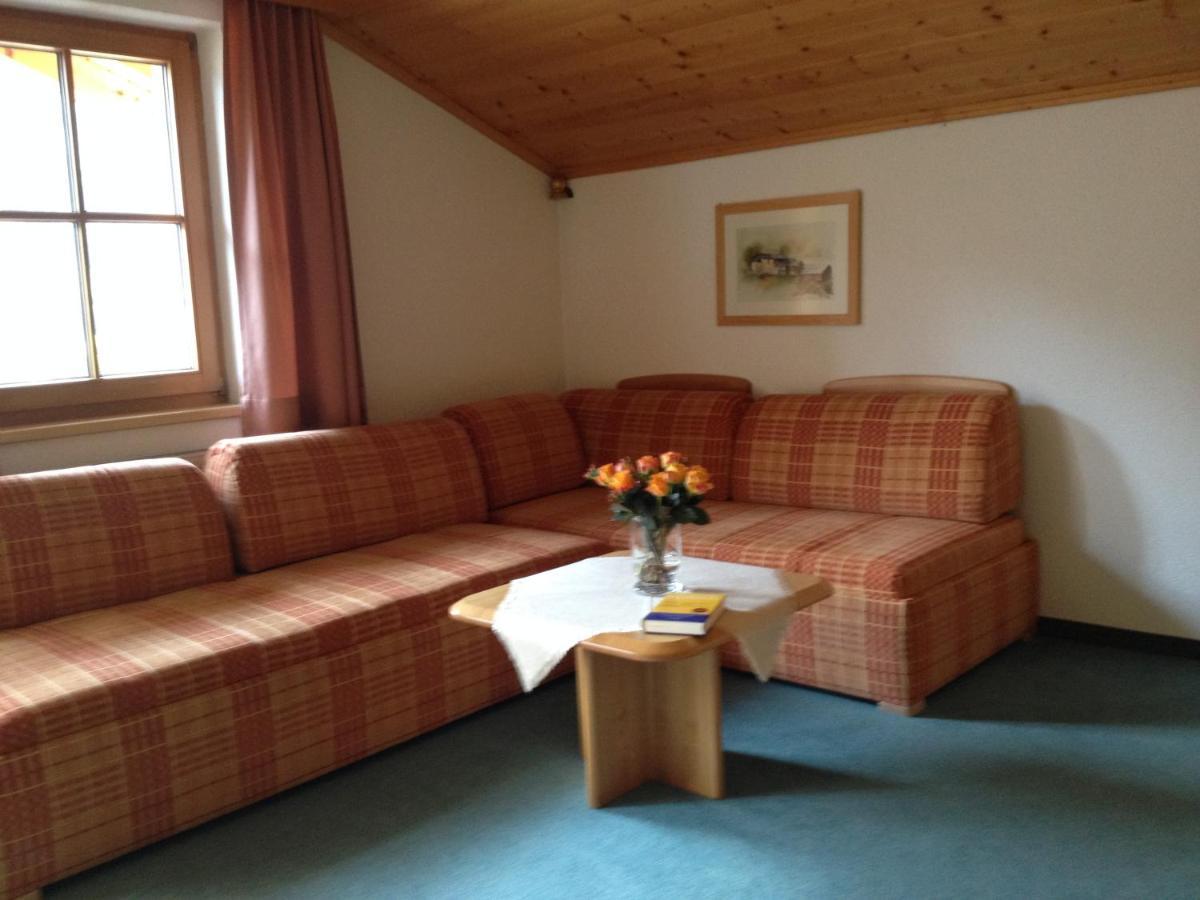 Haus Christaldo Bed & Breakfast Sankt Anton am Arlberg Exterior photo