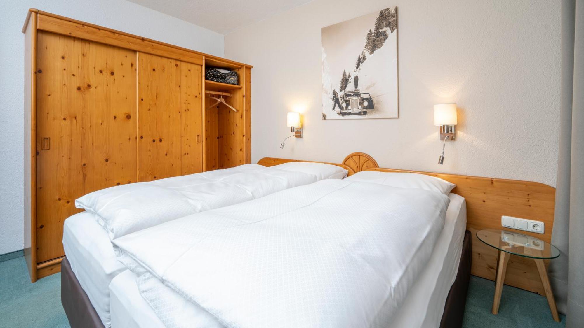 Haus Christaldo Bed & Breakfast Sankt Anton am Arlberg Exterior photo